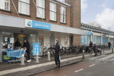 OLYMPUS DIGITAL CAMERA OLYMPUS DIGITAL CAMERA