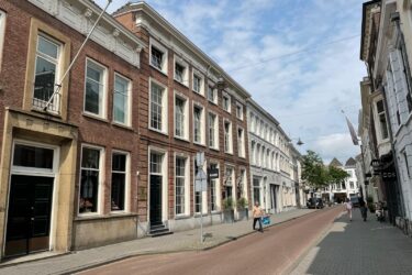 09490d60-c6cc-4da0-aede-cf70a80ae7e4